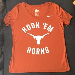 Nike Athletics U of T Longhorns v neck size L